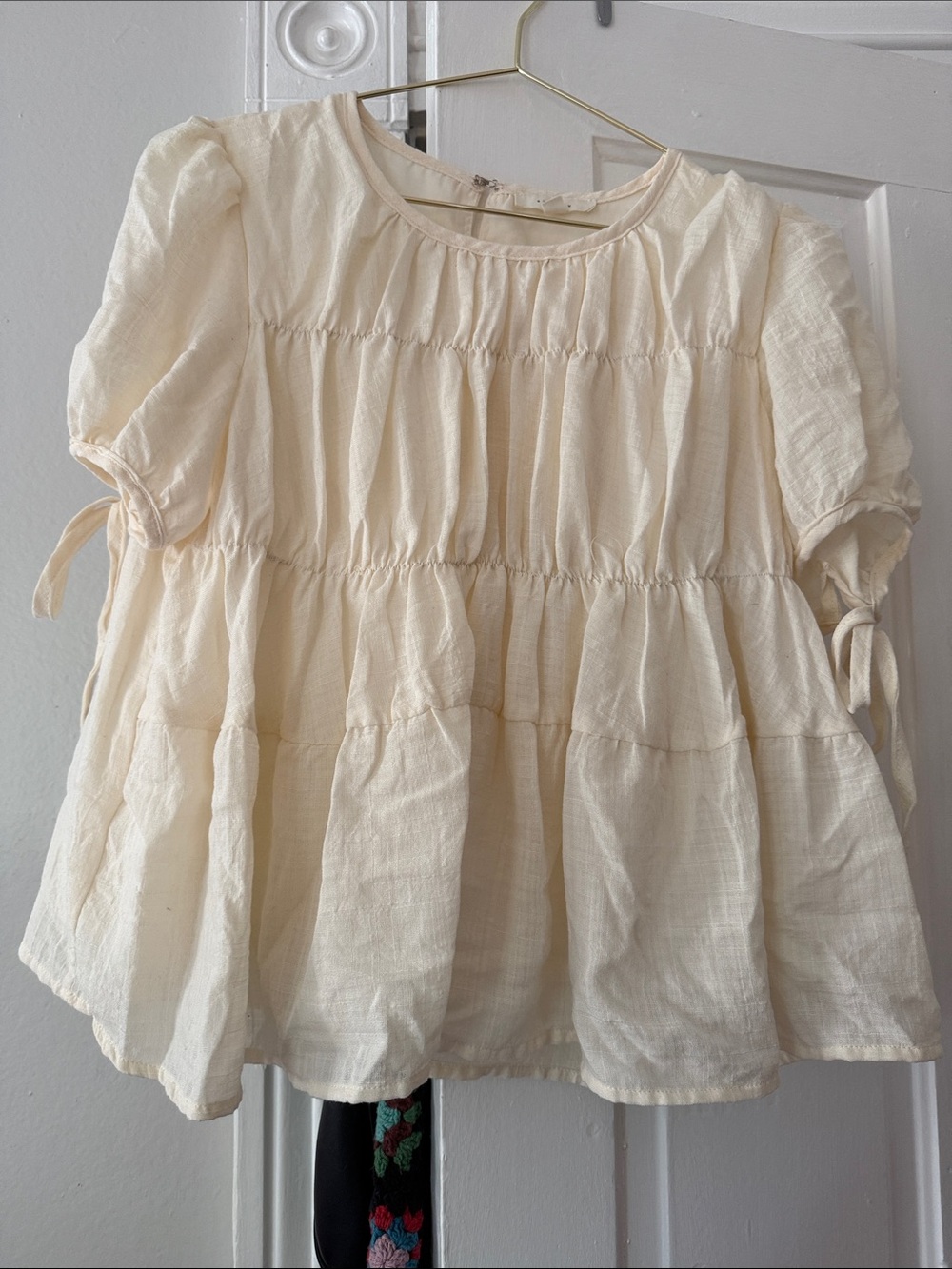 Light Cream Tiered Short-Sleeve Peasant Blouse